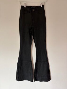 Willow Boutique Black Coated High-Rise Stretch Flare Pants Size Medium